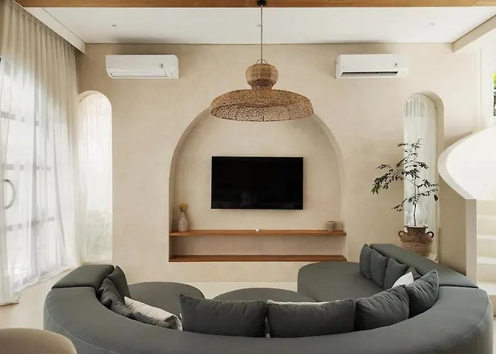 Brand New Exquisite Luxury 5 Bedroom Umalas *