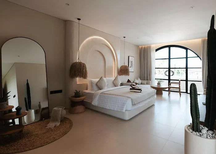 Brand New Exquisite Luxury 5 Bedroom Umalas Kerobokan (Bali)