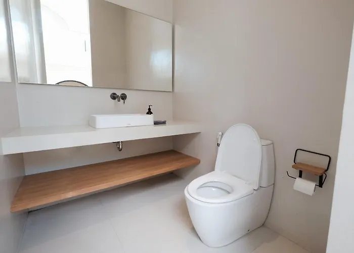 Brand New Exquisite Luxury 5 Bedroom Umalas