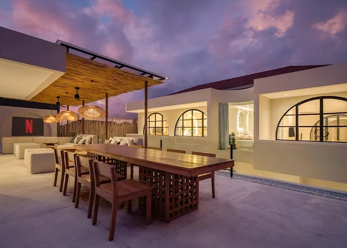 Villa Brand New Exquisite Luxury 5 Bedroom Umalas Kerobokan (Bali)