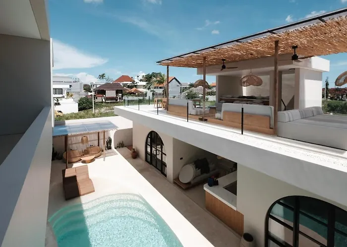 Brand New Exquisite Luxury 5 Bedroom Umalas * Kerobokan (Bali)