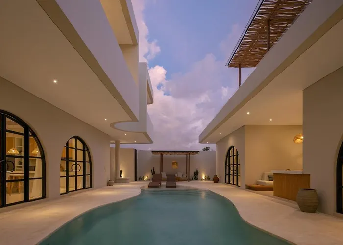 Brand New Exquisite Luxury 5 Bedroom Umalas * Kerobokan (Bali)