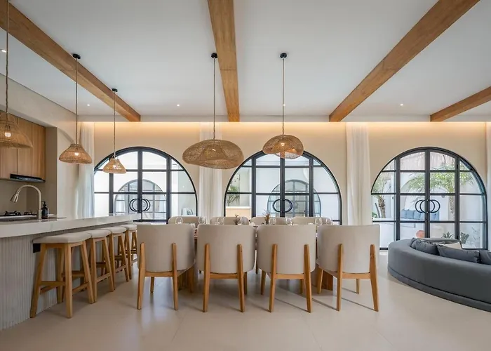 Brand New Exquisite Luxury 5 Bedroom Umalas *