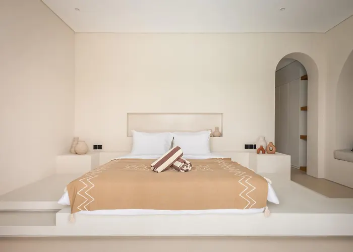 Brand New Exquisite Luxury 5 Bedroom Umalas Villa *